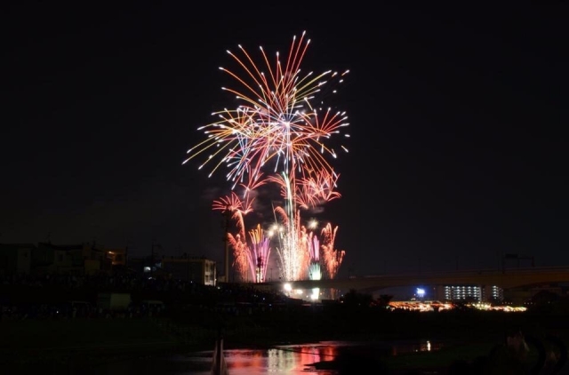 猪名川花火大会　（大阪・兵庫）