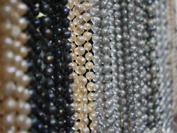 真珠（パール）の選び方4.真珠の色
