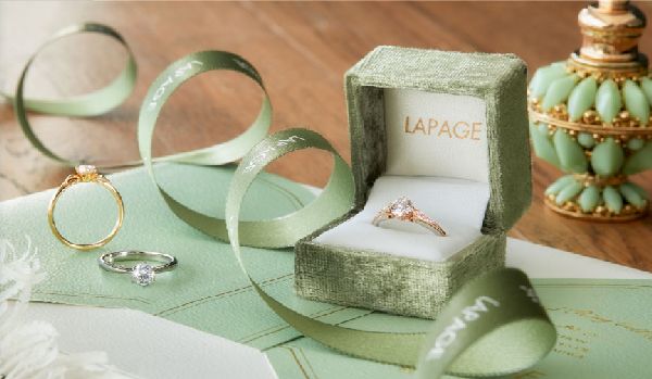 ラパージュの婚約指輪