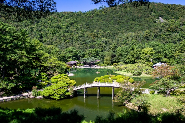 日本国内で人気のフォトウェディングスポットの栗林公園